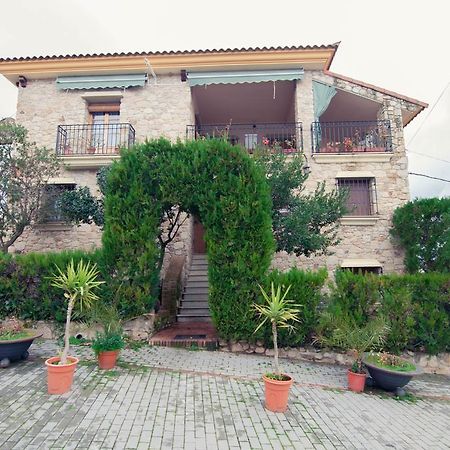 Torrejón el Rubio Apartamentos De Astroturismo La Canada מראה חיצוני תמונה