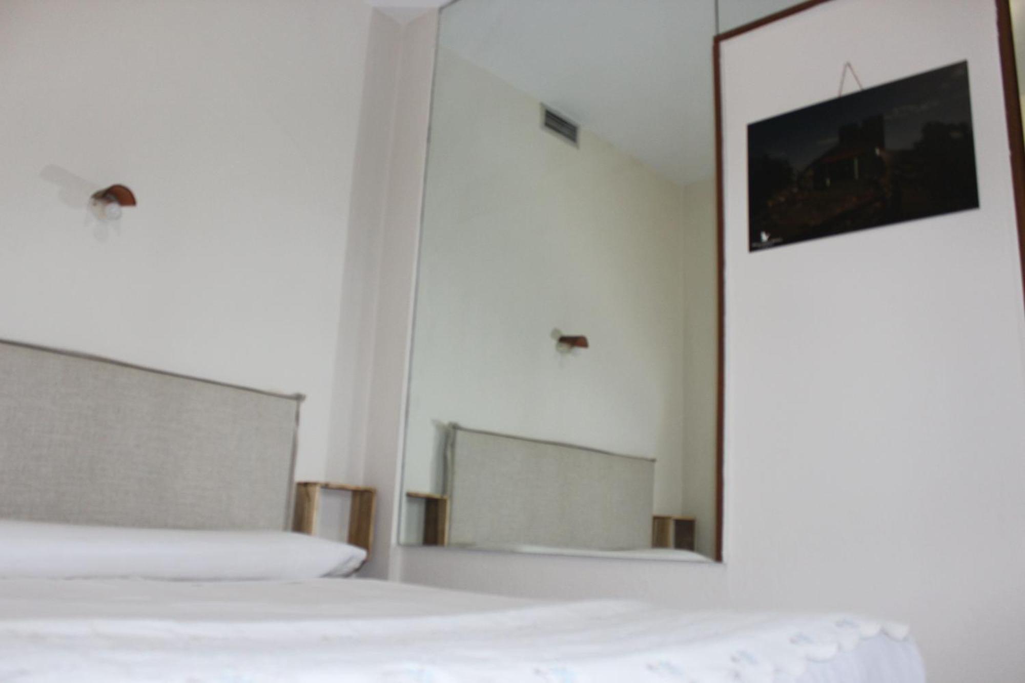 Torrejón el Rubio Apartamentos De Astroturismo La Canada מראה חיצוני תמונה
