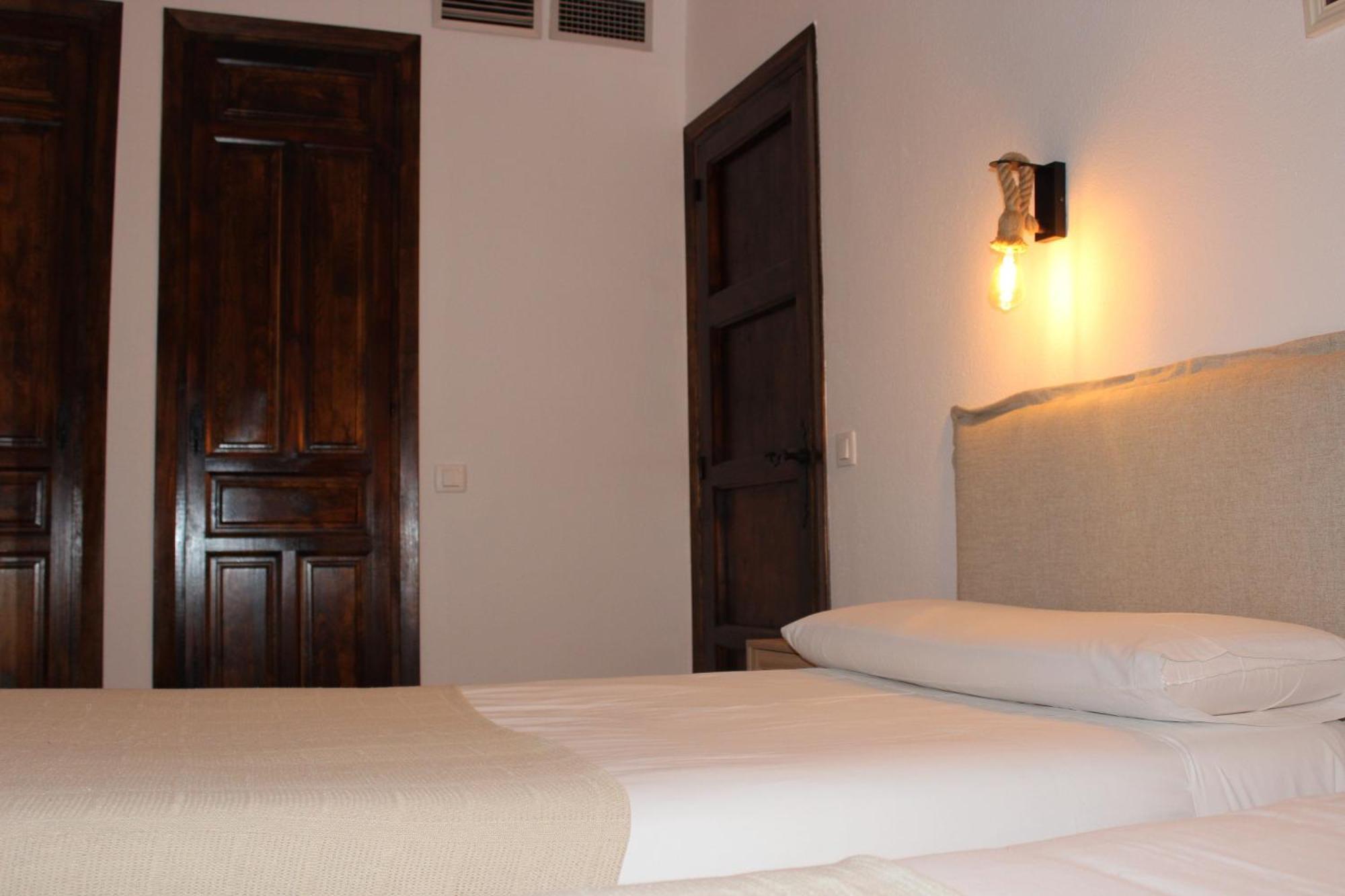 Torrejón el Rubio Apartamentos De Astroturismo La Canada מראה חיצוני תמונה