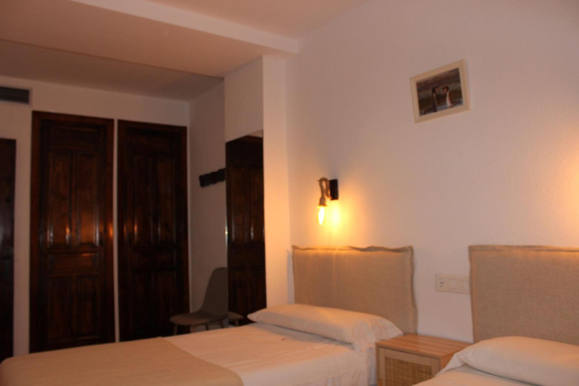 Torrejón el Rubio Apartamentos De Astroturismo La Canada מראה חיצוני תמונה