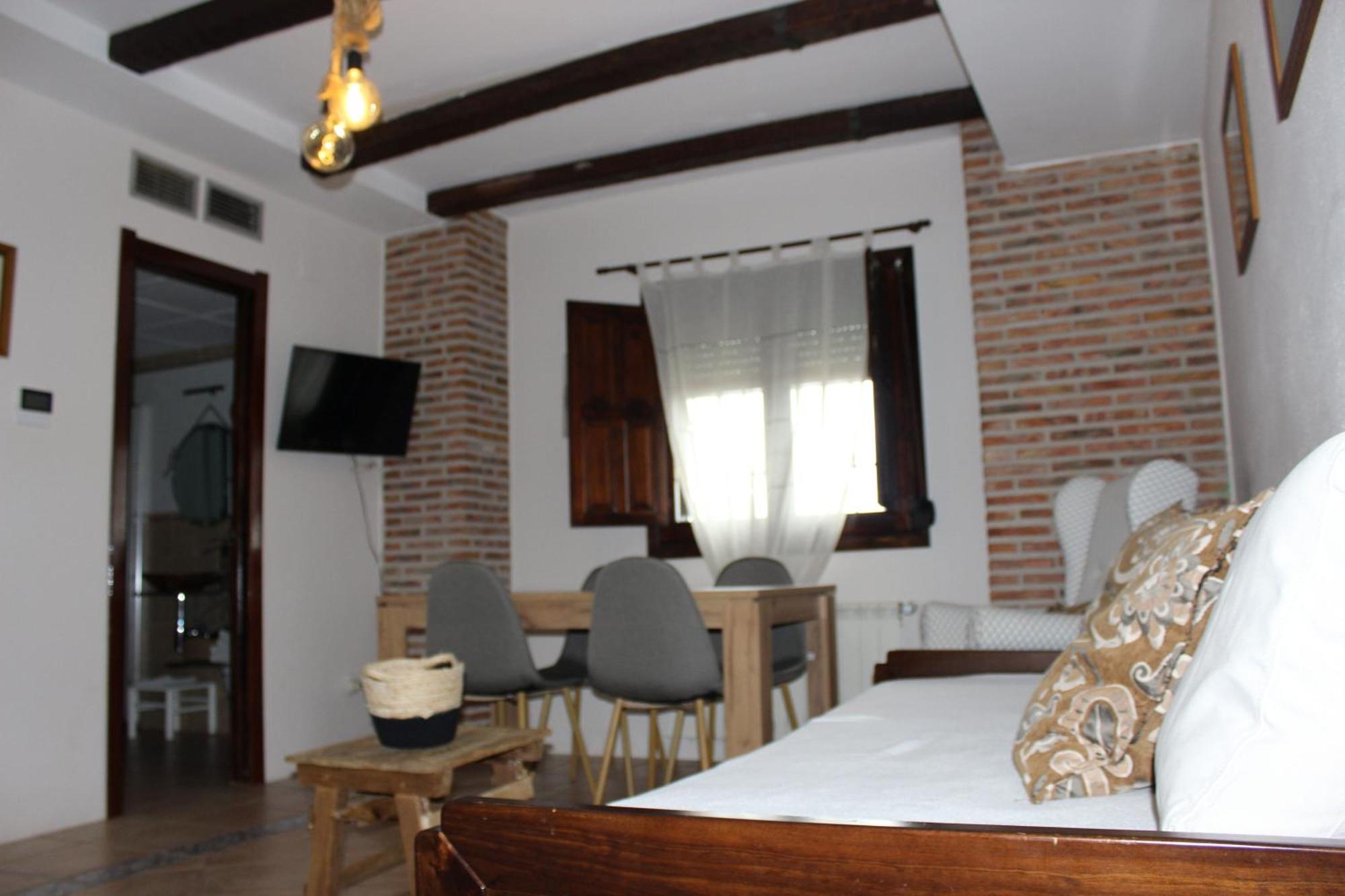 Torrejón el Rubio Apartamentos De Astroturismo La Canada מראה חיצוני תמונה